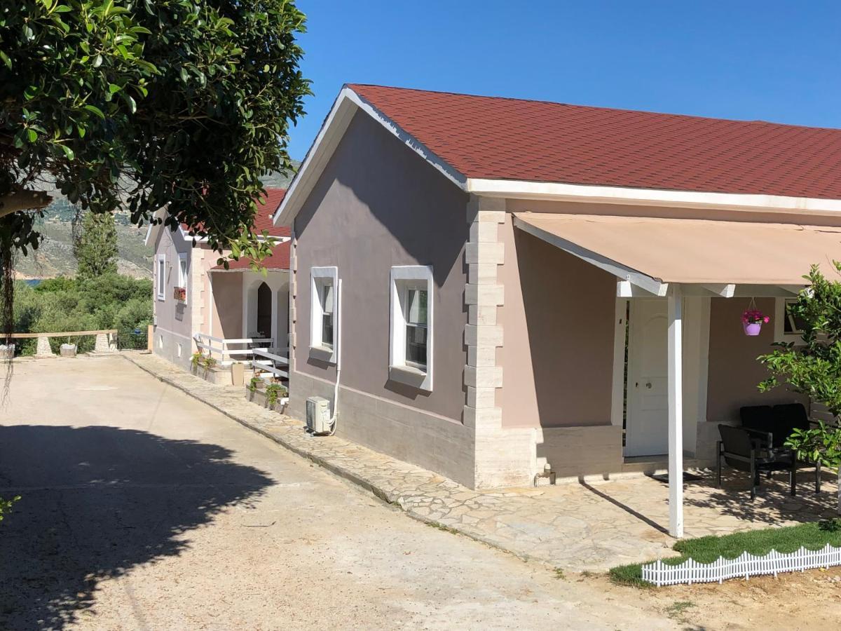 Petros Rooms & Apartments Ликсури Екстериор снимка